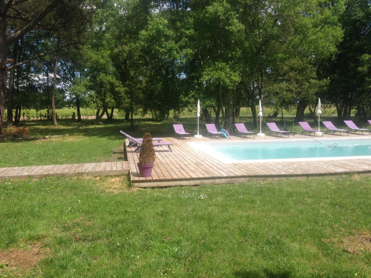 Domaine De Giron Bed & Breakfast Moulis-en-Medoc Exterior photo